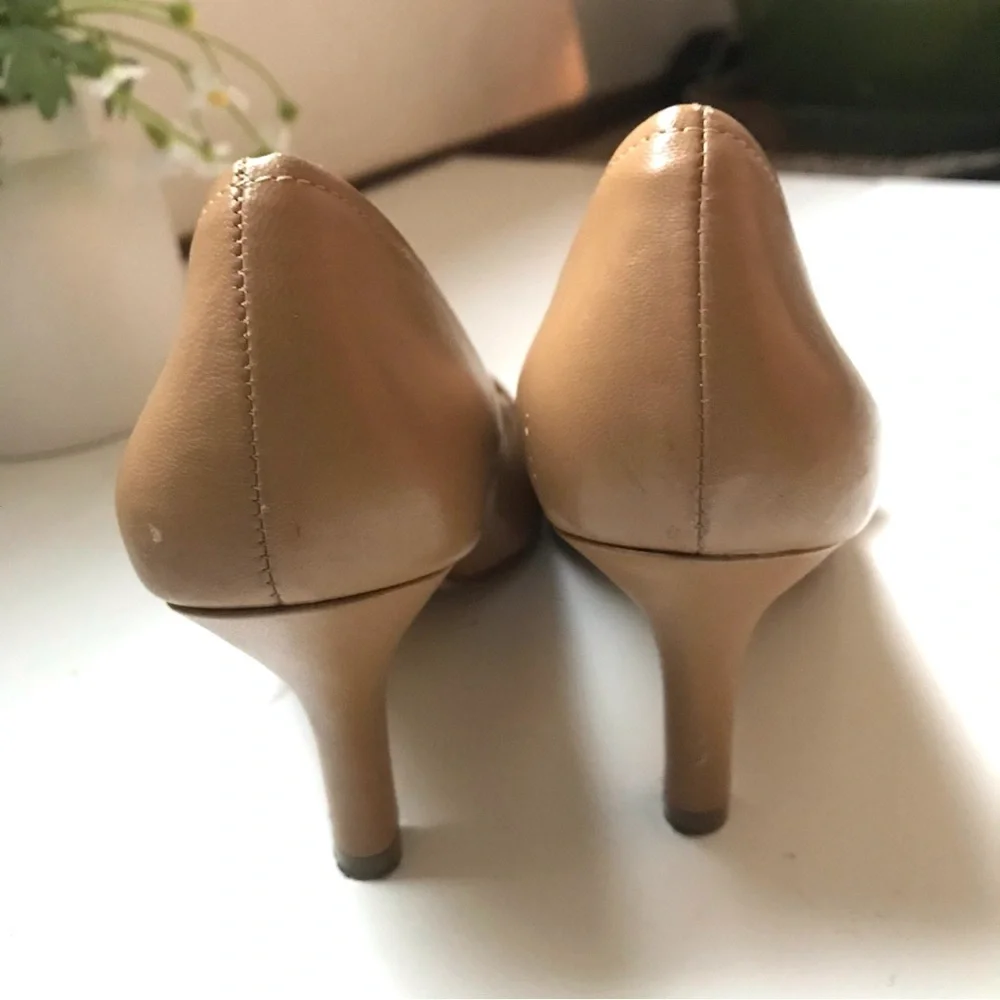 WORTHINGTON Women’s Classic Tan Cream Leather Heels Round Toe Light Academia 7M